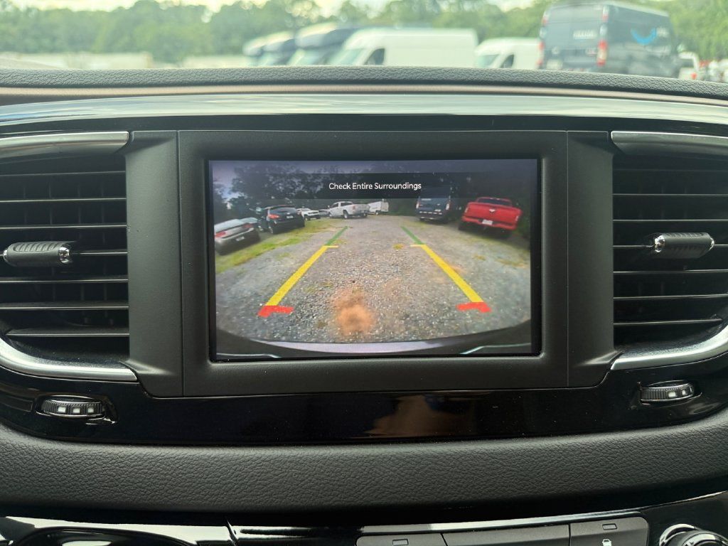 Used 2023 Chrysler Voyager LX FWD image 32