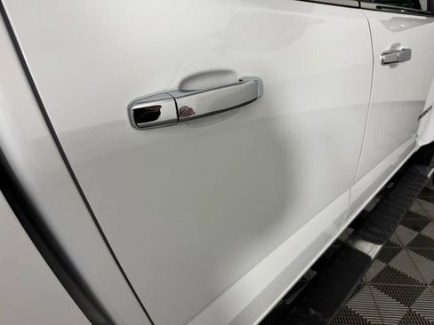 Used 2018 GMC Canyon Denali image 29