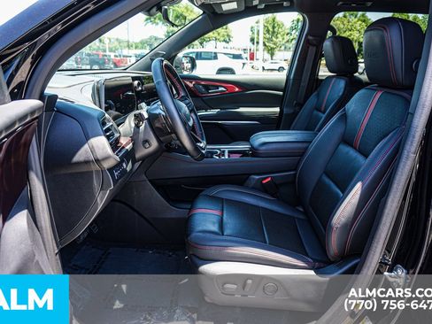 Used 2024 Chevrolet Traverse RS AWD/4WD image 20