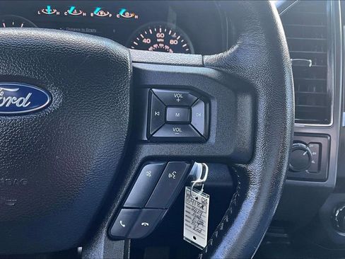 Used 2019 Ford F150 XLT w/ Equipment Group 302A Luxury AWD/4WD image 18
