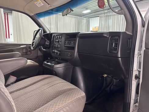 Used 2009 GMC Savana 2500 image 11