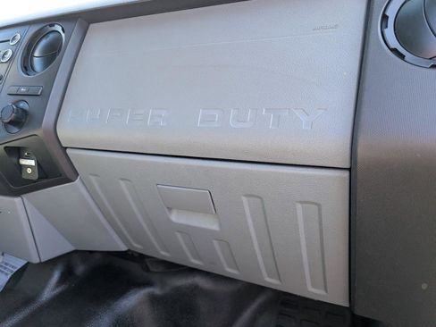 Used 2016 Ford F250 XL w/ Power Equipment Group AWD/4WD image 32