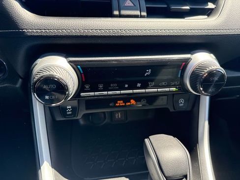 Used 2023 Toyota RAV4 XLE AWD/4WD image 32