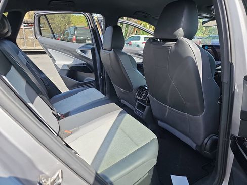 Certified 2023 Volkswagen ID.4 Pro image 14