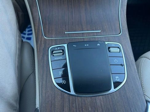 Used 2020 Mercedes-Benz GLC 300 4MATIC image 30