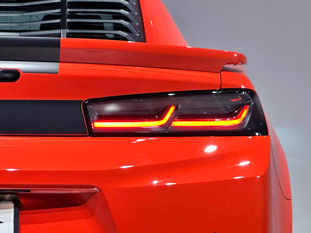 Used 2018 Chevrolet Camaro SS w/ Hot Wheels Edition RWD image 37