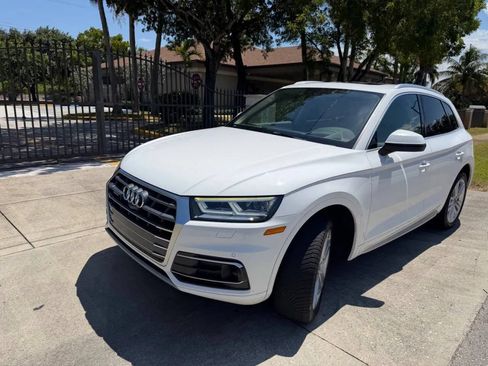 Used 2018 Audi Q5 Prestige w/ Prestige Package AWD/4WD image 3