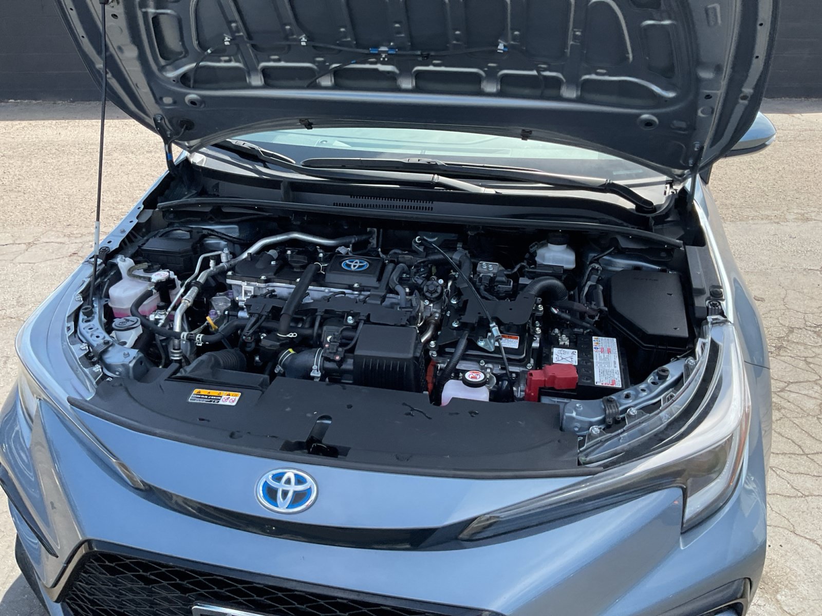 Used 2024 Toyota Corolla SE w/ SE Package FWD image 23