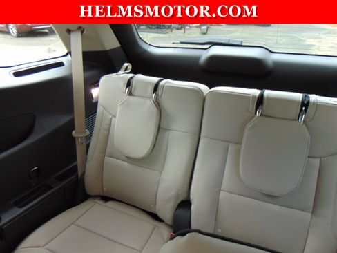 Used 2023 Ford Explorer Platinum w/ Technology Package image 33