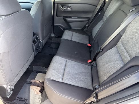 Used 2025 Nissan Rogue SV FWD image 13