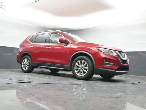 Used 2017 Nissan Rogue SV image 15