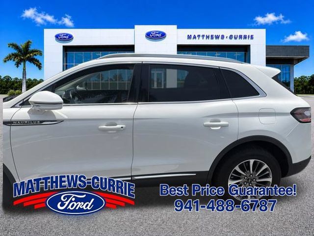 Used 2021 Lincoln Nautilus Reserve AWD/4WD image 3