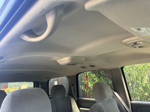 Used 2005 Chevrolet Tahoe LS AWD/4WD image 28