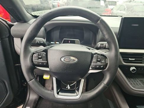 Used 2025 Ford Explorer Platinum w/ LUX Leather Package image 9