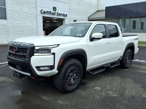 Used 2025 Nissan Frontier PRO-4X w/ Pro Premium Package AWD/4WD image 8