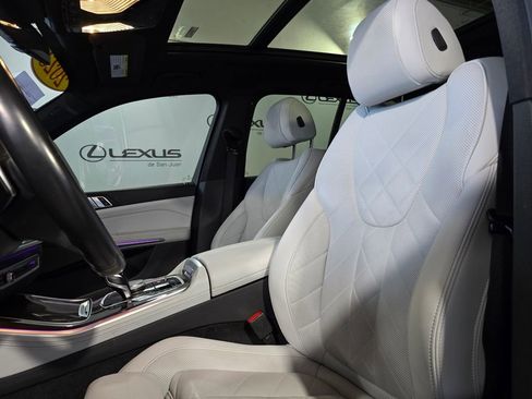 Used 2023 BMW X5 xDrive45e w/ M Sport Package image 15