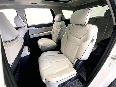 Used 2023 Hyundai Palisade Calligraphy image 27