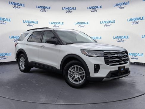 New 2026 Ford Explorer Active image 2