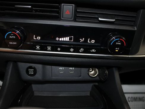 Used 2024 Nissan Rogue SV AWD/4WD image 45
