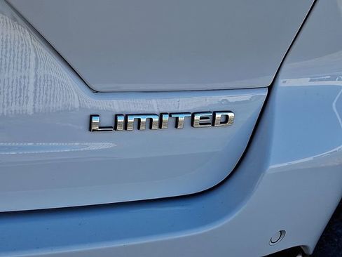 Used 2024 Jeep Grand Cherokee Limited image 30