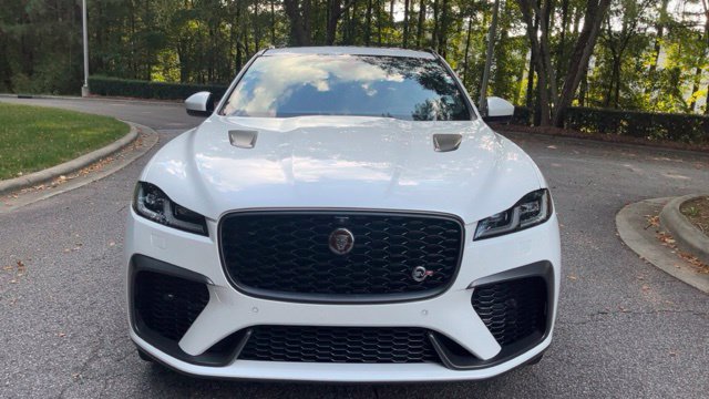 Used 2023 Jaguar F-PACE SVR AWD/4WD image 3