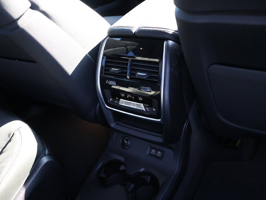 New 2026 BMW X7 M60i AWD/4WD image 32