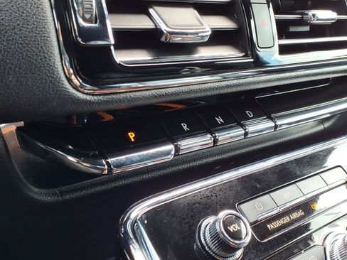 Used 2019 Lincoln Navigator Reserve AWD/4WD image 27