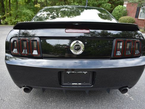 Used 2007 Ford Mustang GT Premium RWD image 6