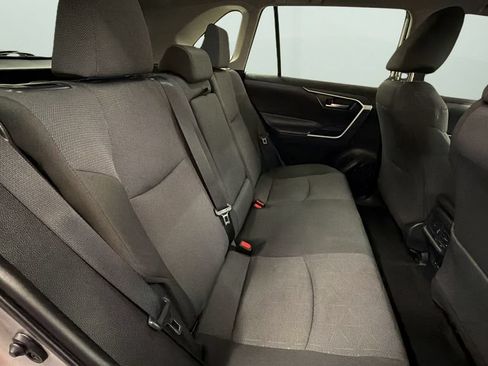 Used 2025 Toyota RAV4 XLE AWD/4WD image 14