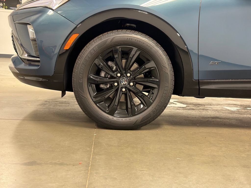 New 2026 Buick Envista Sport Touring w/ Convenience I Package FWD image 10