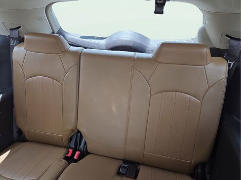 Used 2017 Buick Enclave Leather w/ Trailering Package AWD/4WD image 11