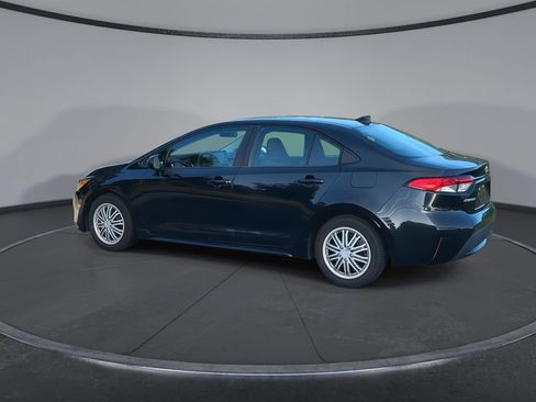 Used 2022 Toyota Corolla LE FWD image 6