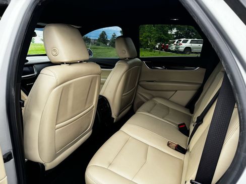 Used 2017 Cadillac XT5 FWD w/ LPO, Wheel Lock Package image 14