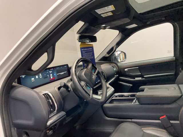 Used 2025 Ford Expedition Tremor AWD/4WD image 17