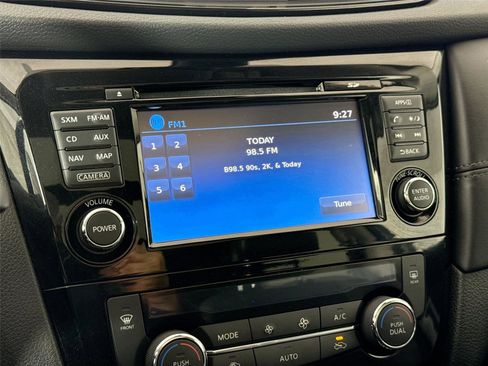 Used 2017 Nissan Rogue SL w/ SL Premium Package image 24