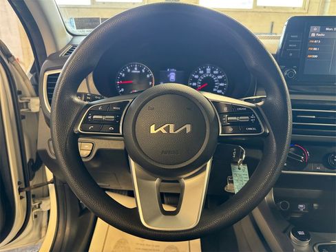 Used 2022 Kia Seltos LX image 15