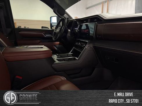 Used 2024 GMC Sierra 2500 Denali Ultimate image 35
