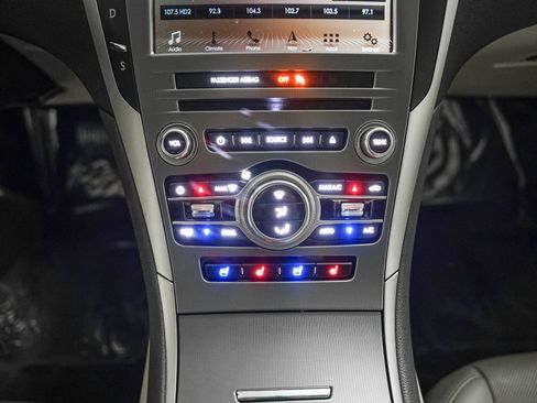 Used 2018 Lincoln MKZ Reserve image 21