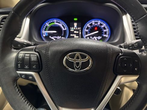 Used 2015 Toyota Highlander Limited image 15