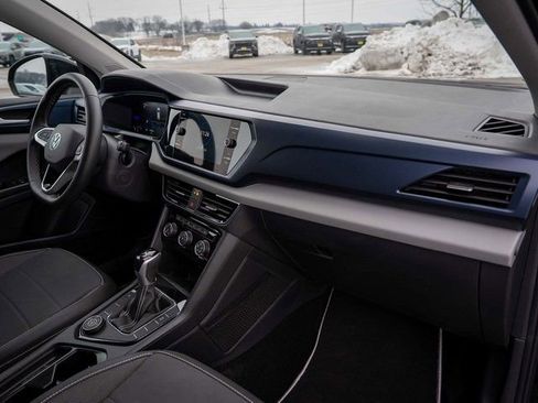 Used 2023 Volkswagen Taos SE image 17