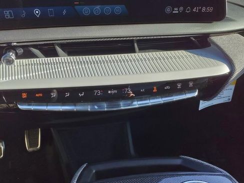 New 2025 Cadillac Optiq Luxury 1 image 32