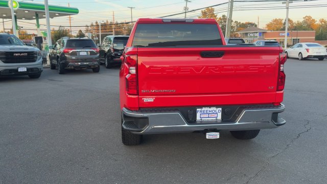 Used 2023 Chevrolet Silverado 1500 LT AWD/4WD image 7