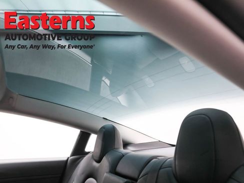 Used 2023 Tesla Model 3 Standard Range image 32