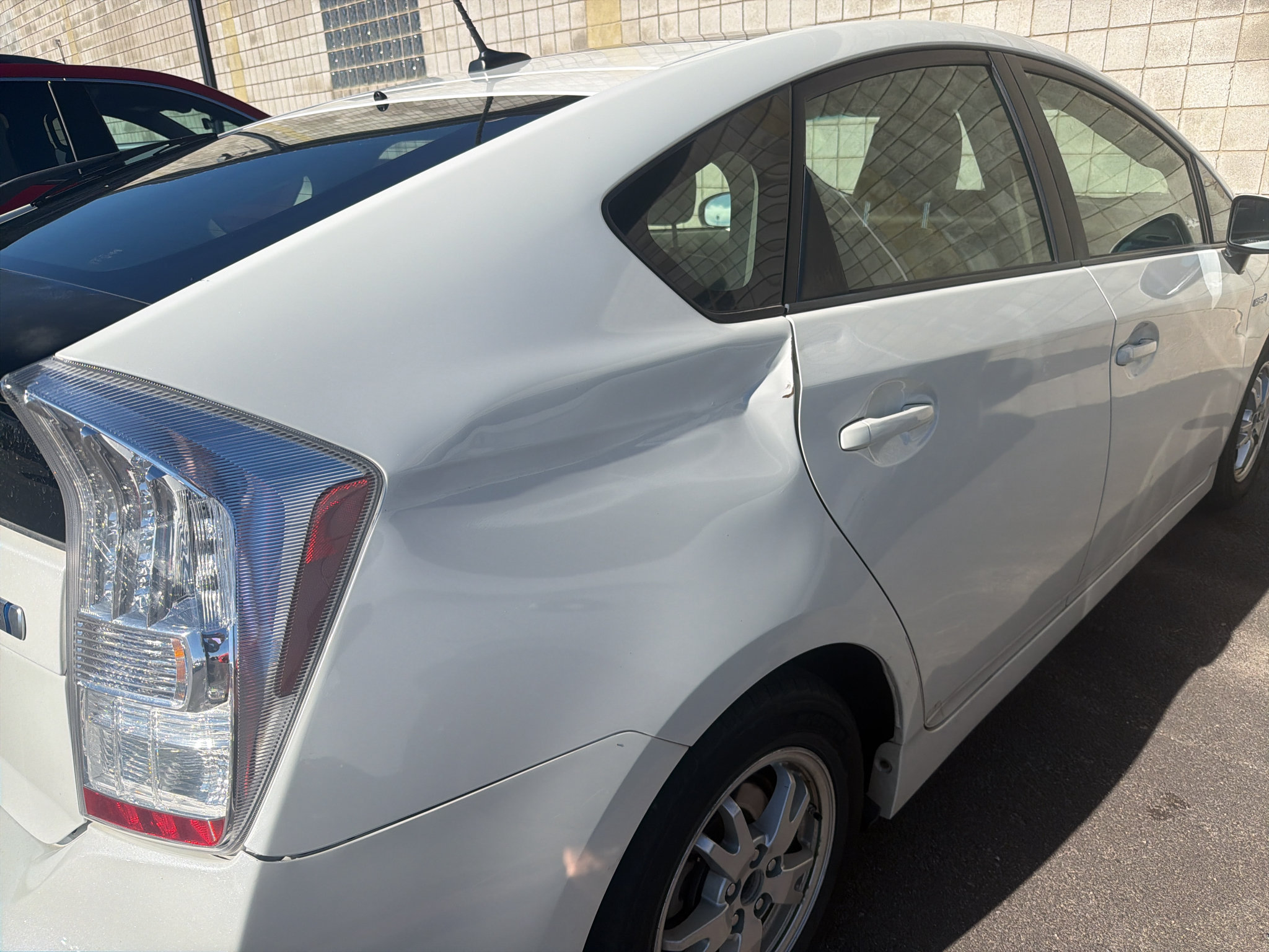 Used 2011 Toyota Prius Four w/ Solar Roof Pkg FWD image 2