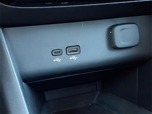 Used 2024 Buick Encore GX Sport Touring image 14