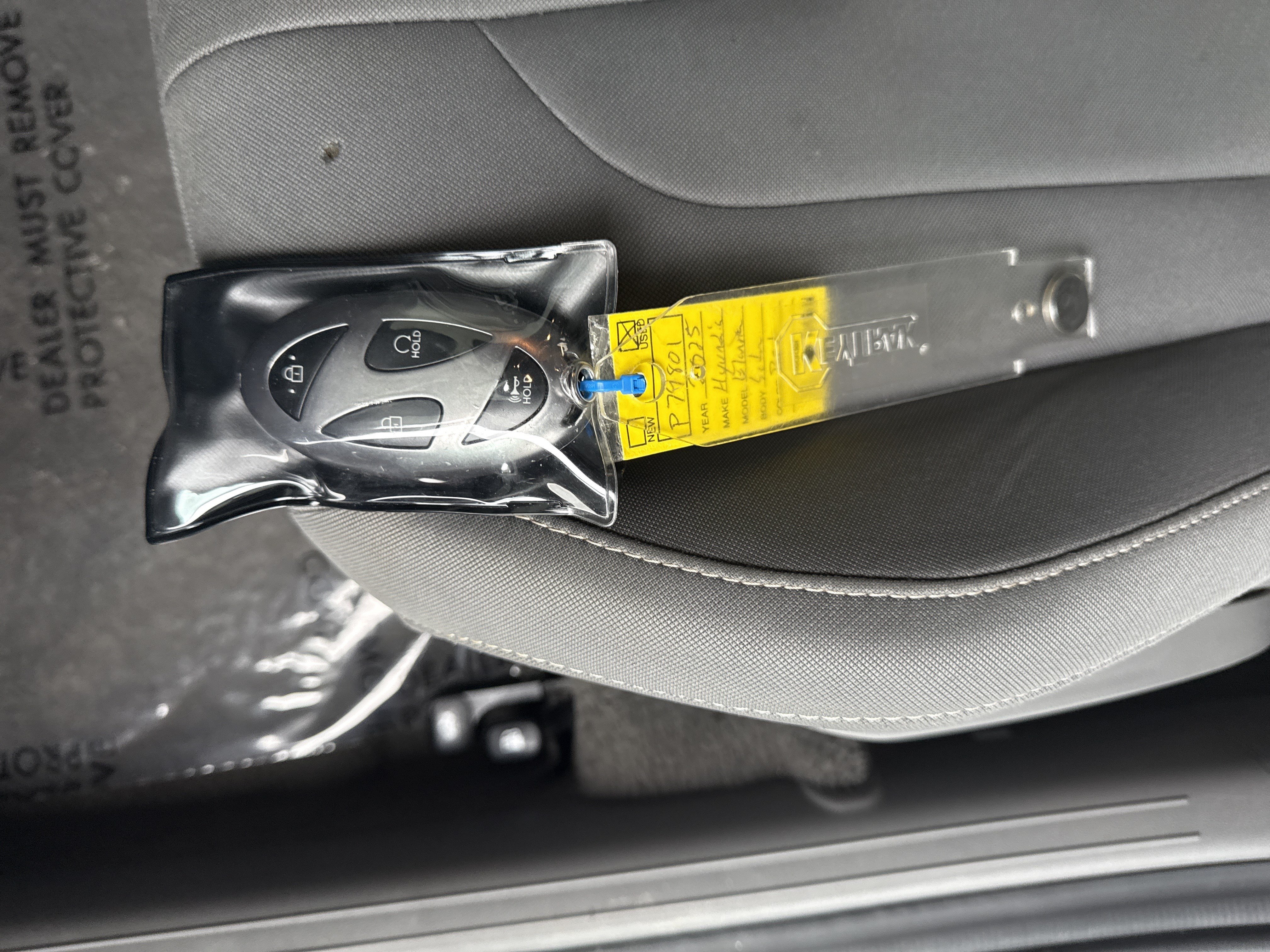 Used 2025 Hyundai Elantra SEL FWD image 35