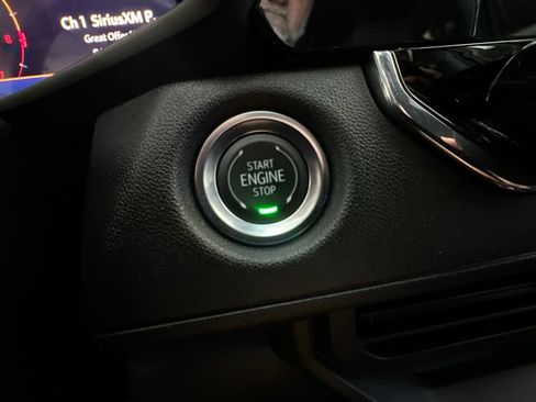 Used 2025 Chevrolet Colorado Trail Boss AWD/4WD image 31