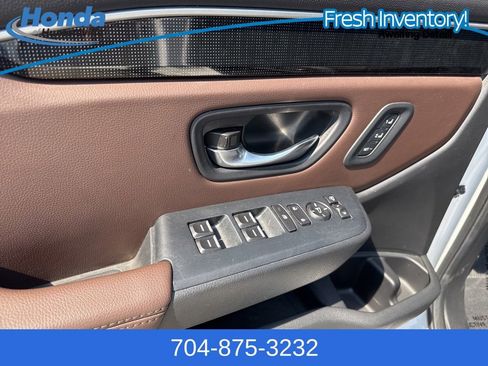 Used 2024 Honda Pilot Elite image 22