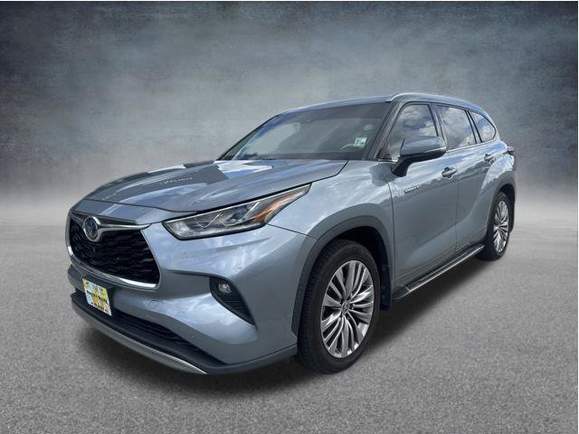 Used 2021 Toyota Highlander Platinum FWD image 4