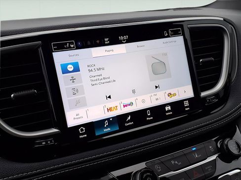 New 2026 Chrysler Pacifica Select image 12